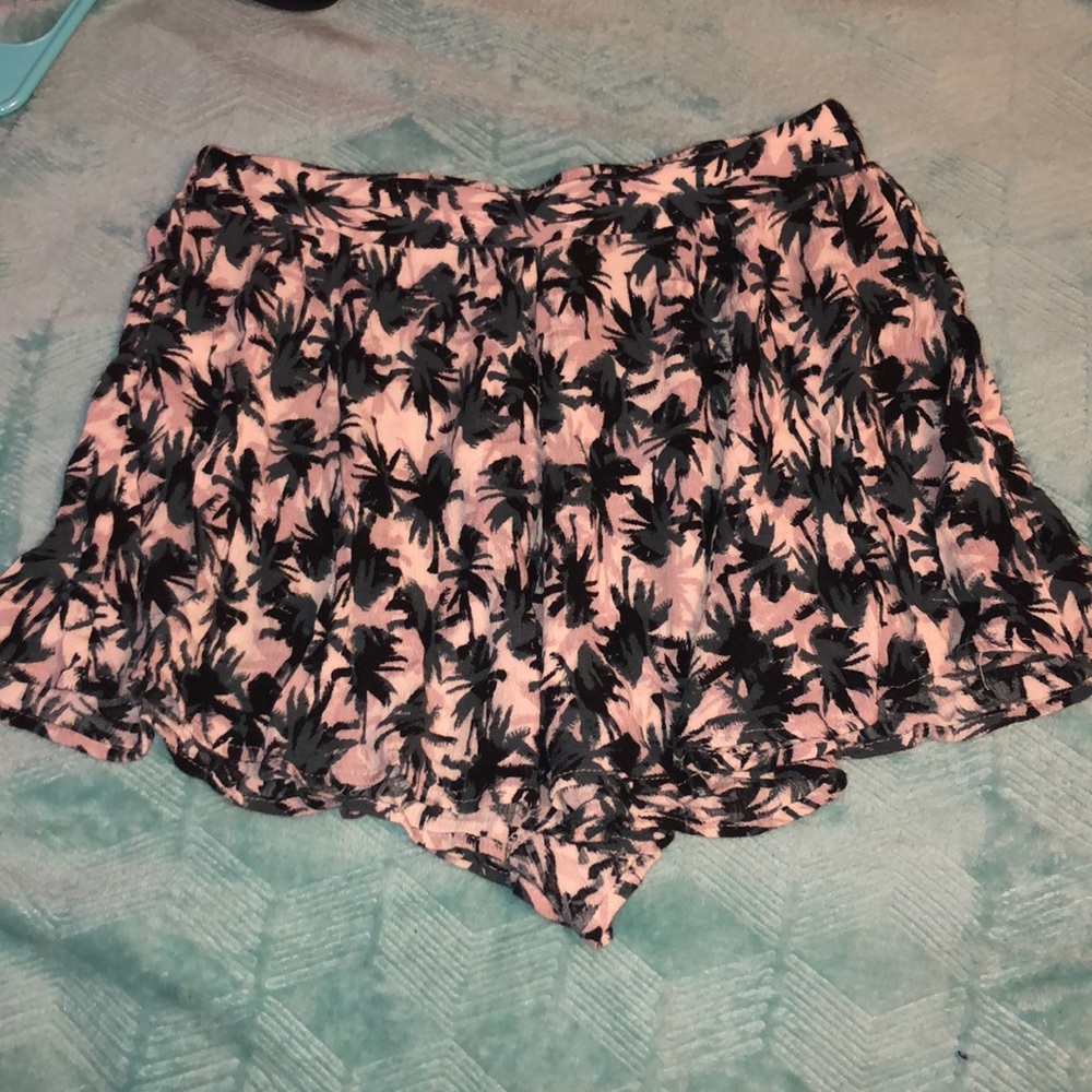 Flowy shorts
